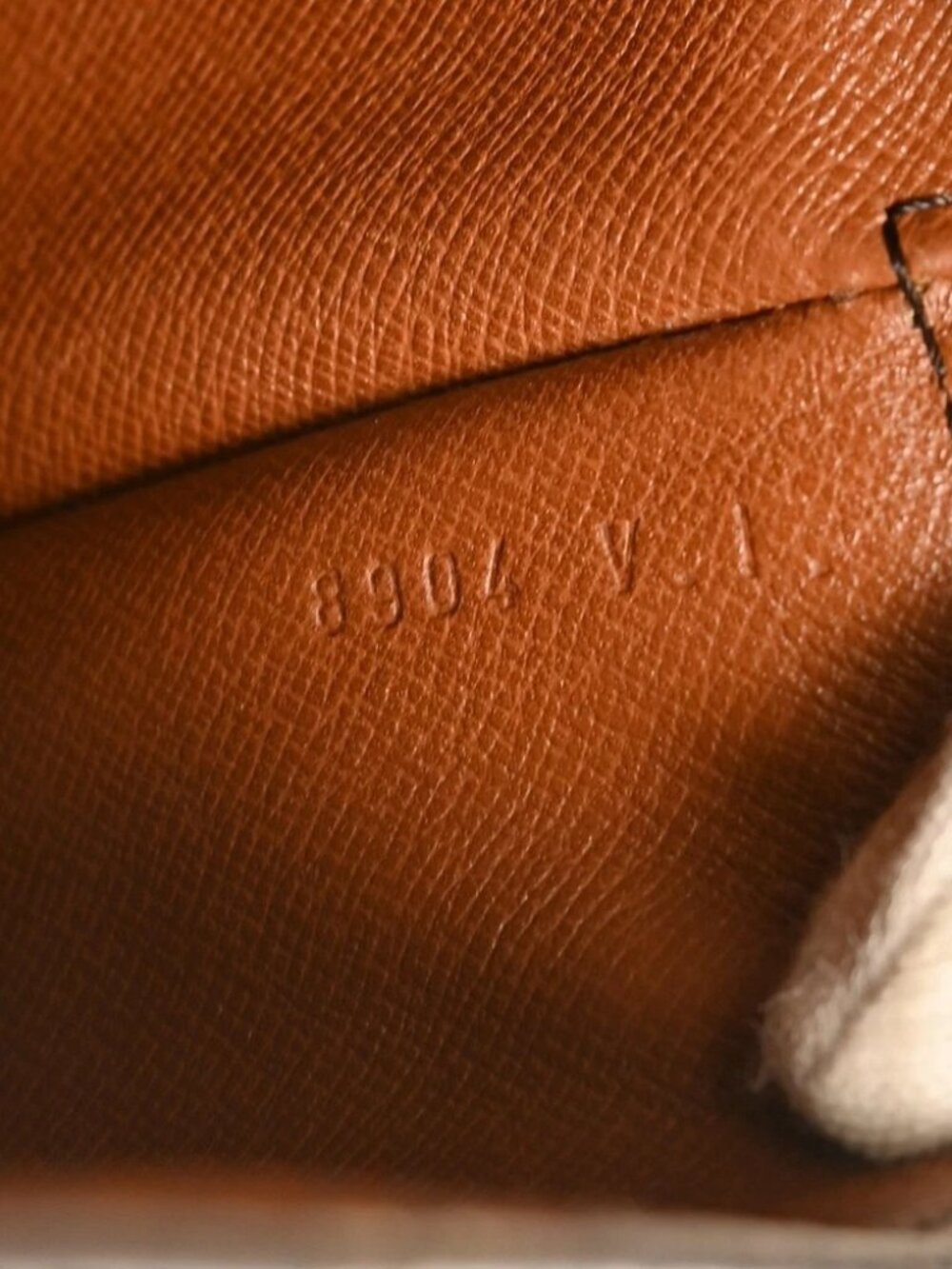 LOUIS VUITTON SAINT CLOUD GM SHOULDER BAG MONOGRAM - Picture 14 of 14